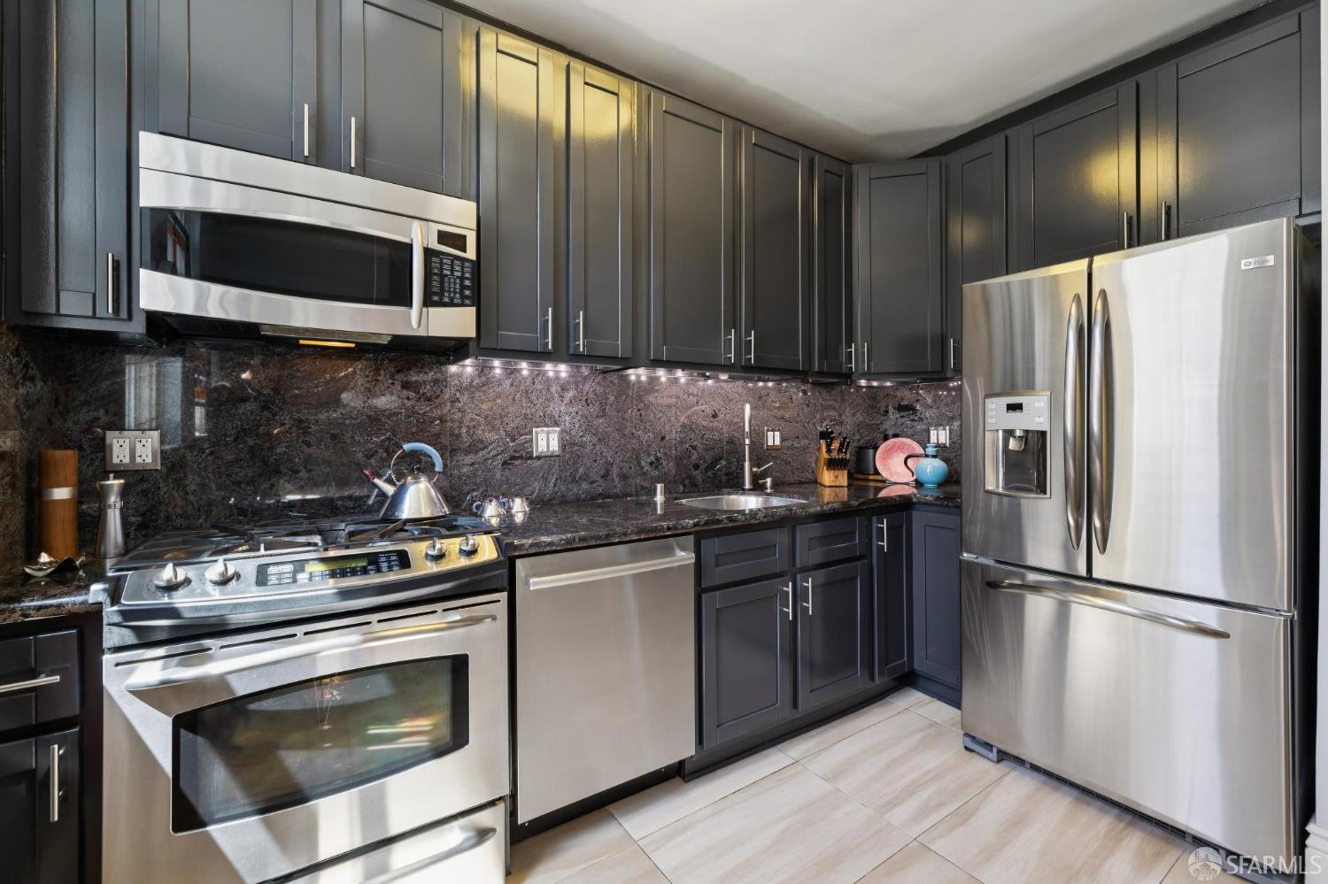Photo #11: 426131053 Listing: Photo #11