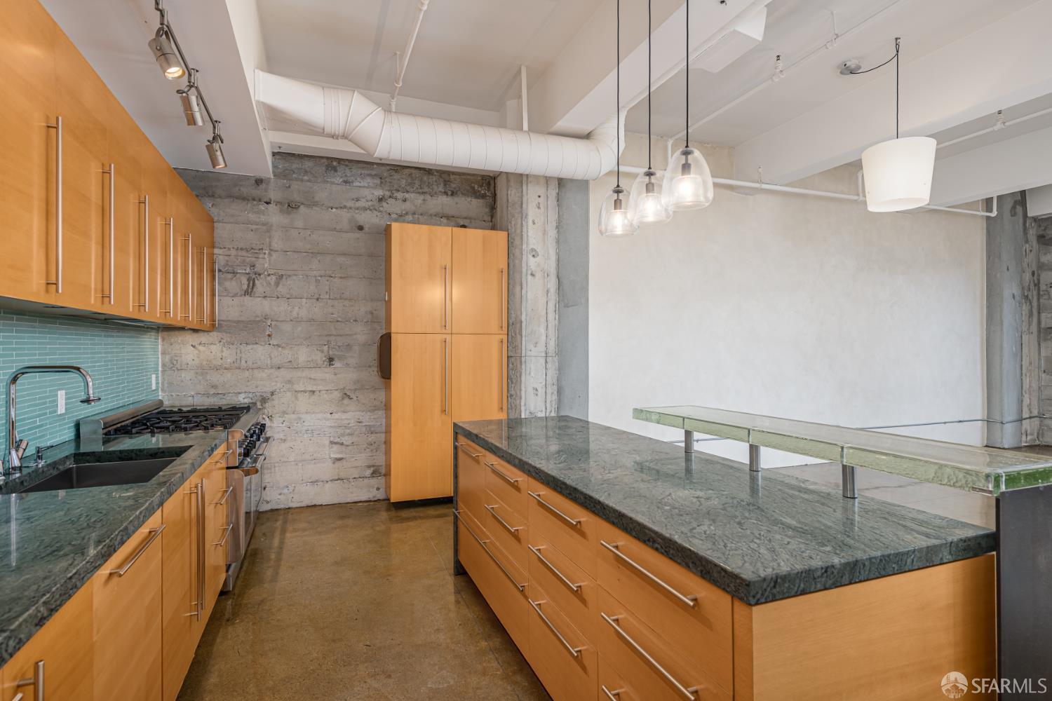 Photo #14: 426130833 Listing: Photo #14
