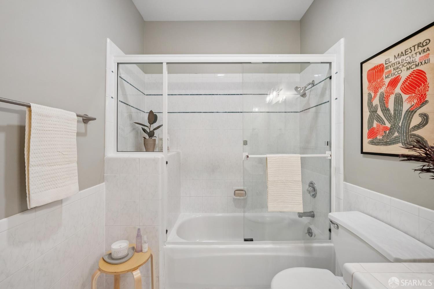 Photo #18: 426130818 Listing: Photo #18