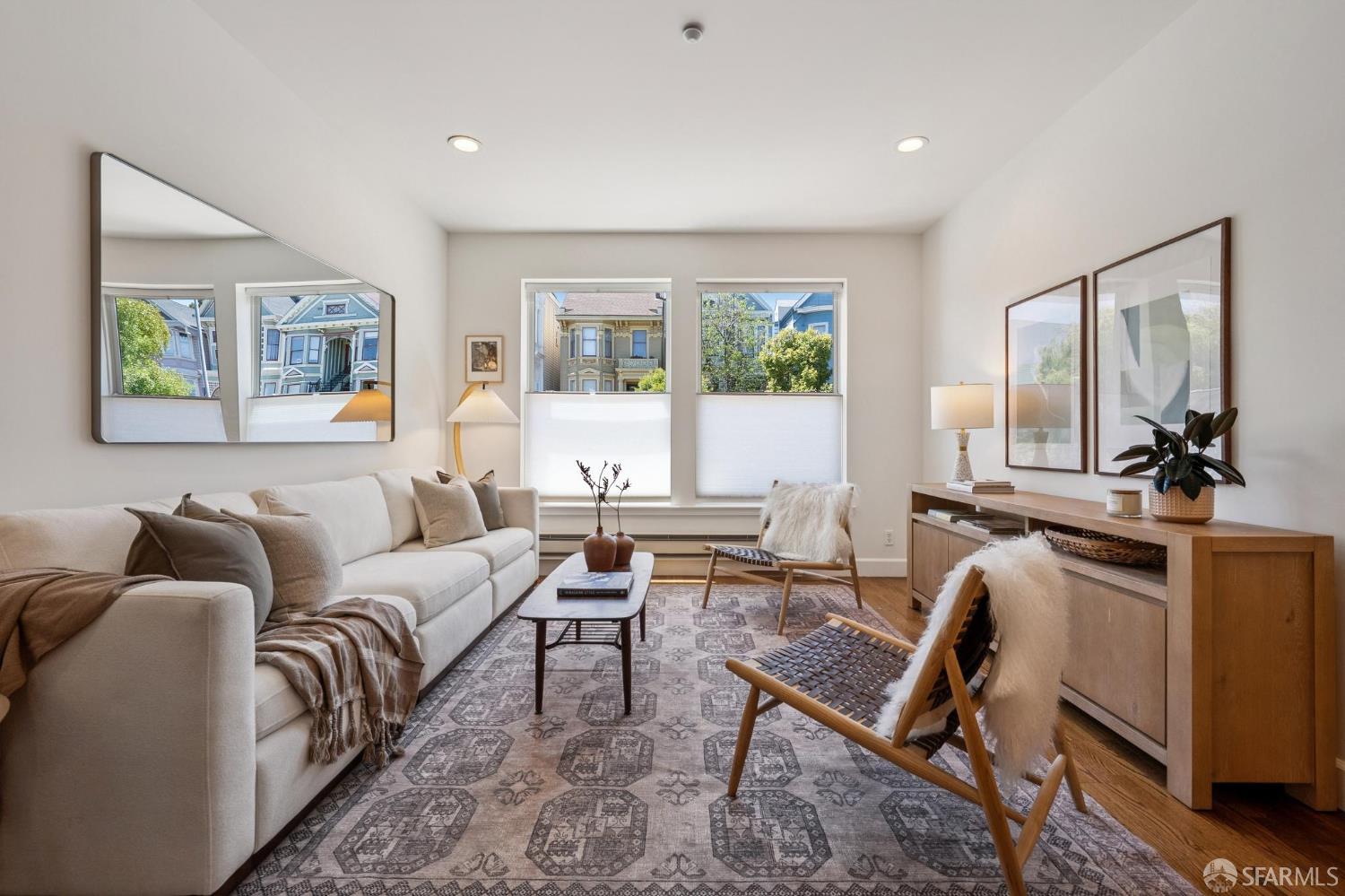 Photo #2: 426130818 Listing: Photo #2