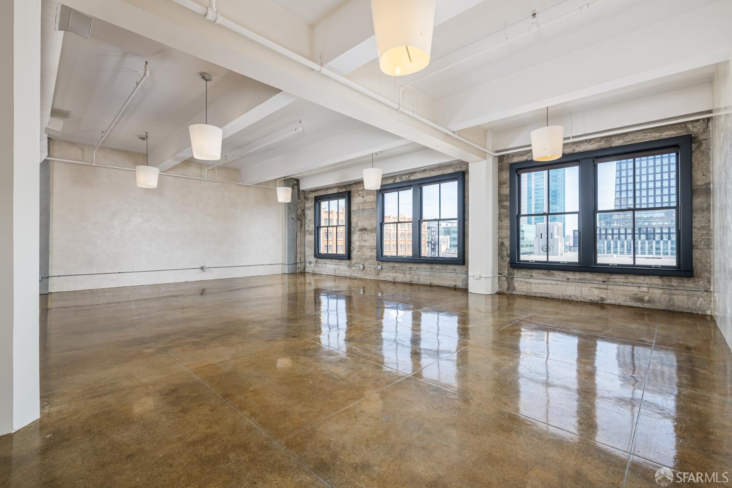 Photo #5: 426130833 Listing: Photo #5