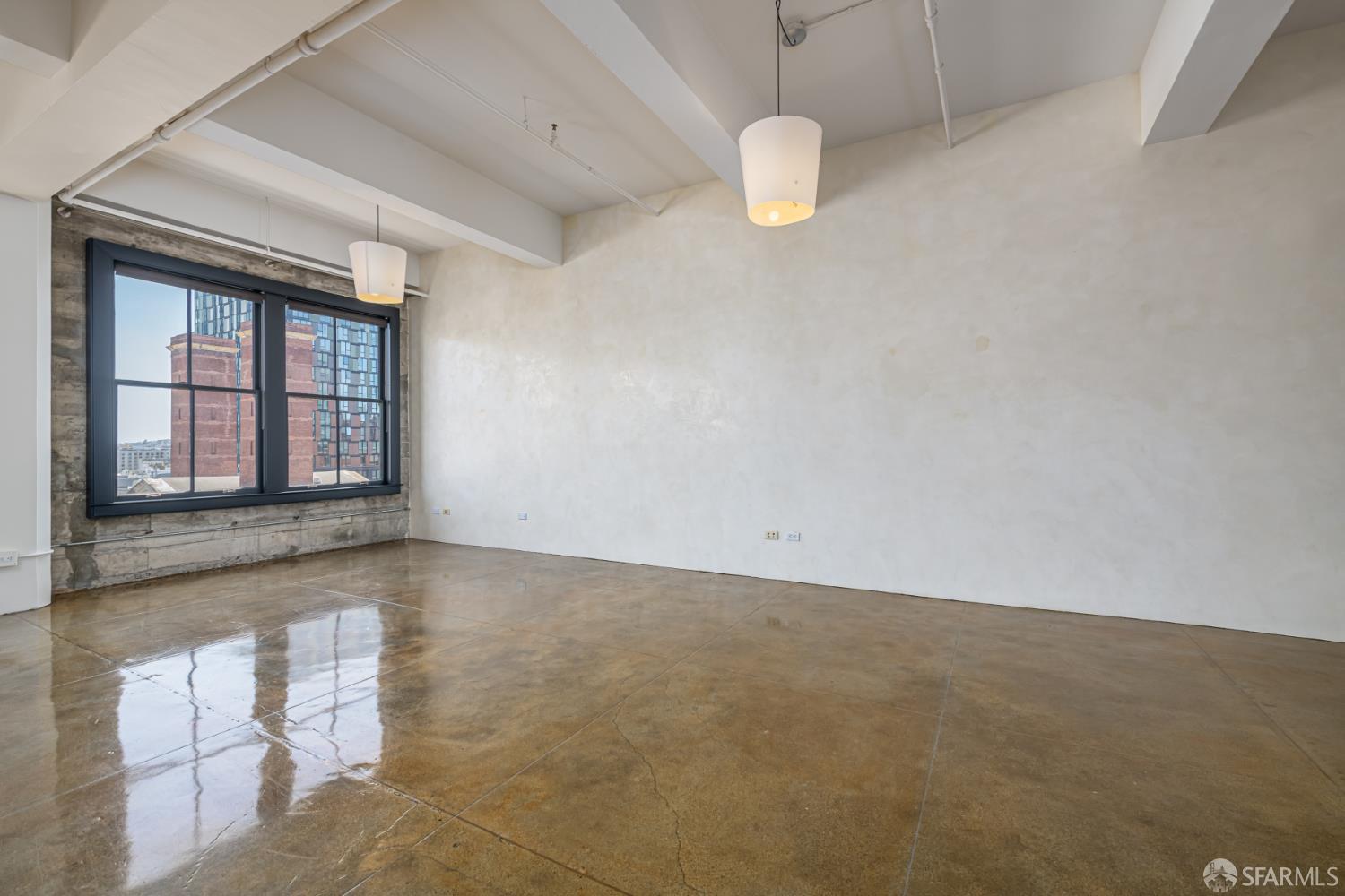 Photo #4: 426130833 Listing: Photo #4