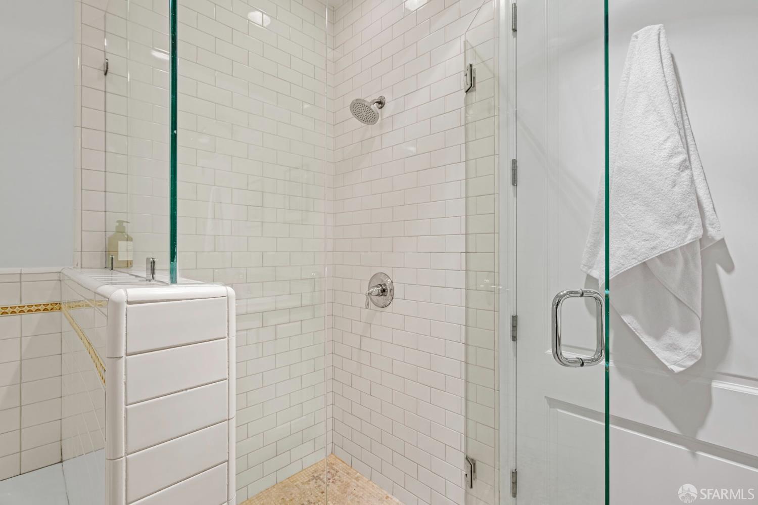 Photo #23: 426129231 Listing: Photo #23