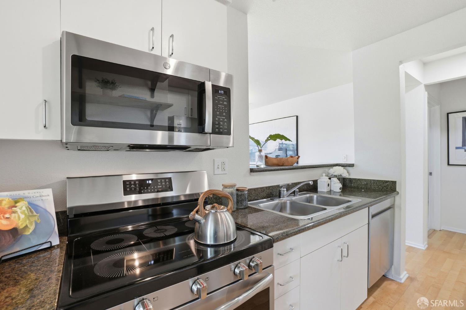 Photo #12: 426129877 Listing: Photo #12