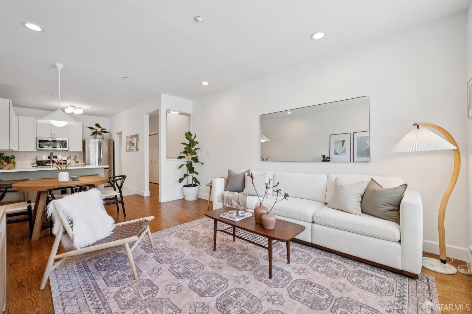 Photo #4: 426130818 Listing: Photo #4