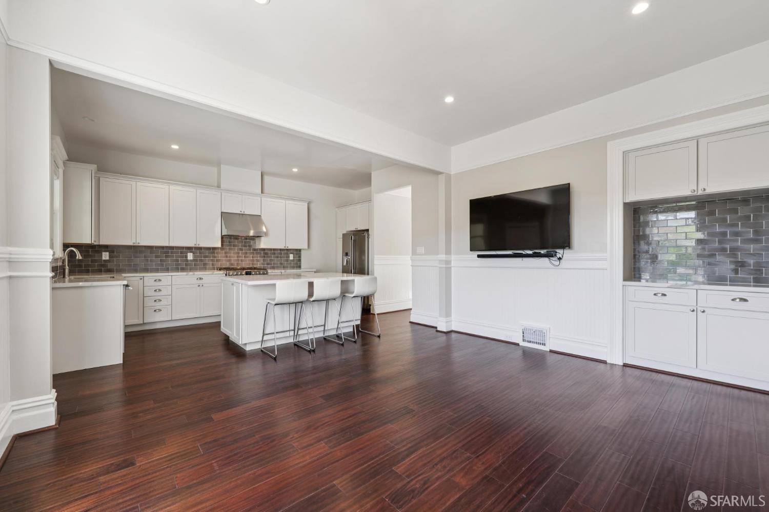 Photo #5: 426131479 Listing: Photo #5