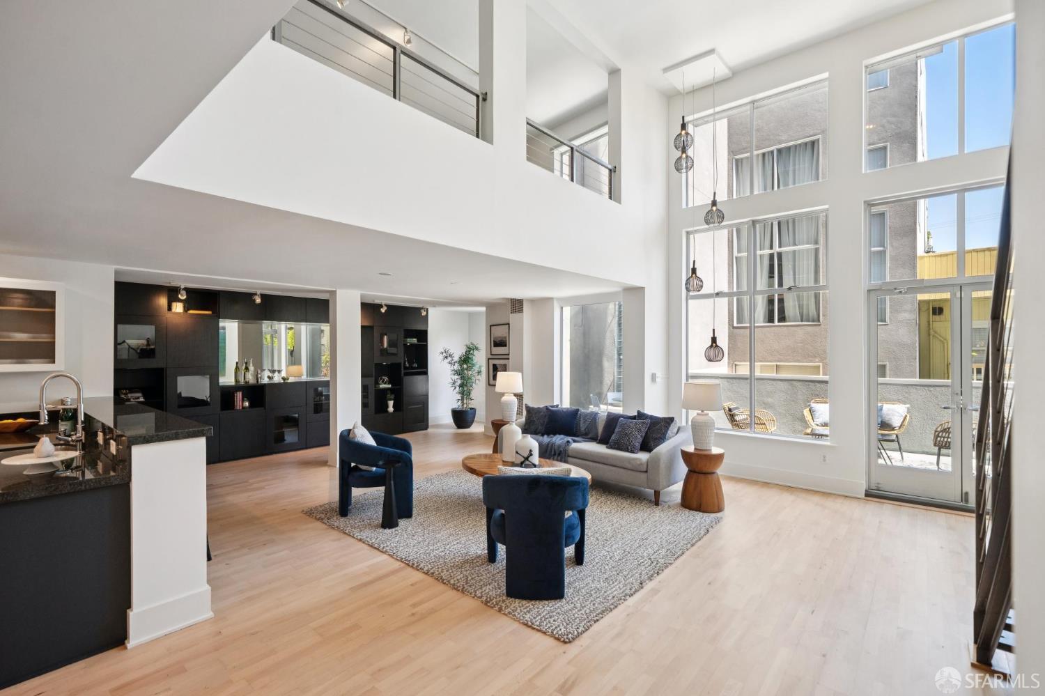 Photo #2: 426131536 Listing: Photo #2