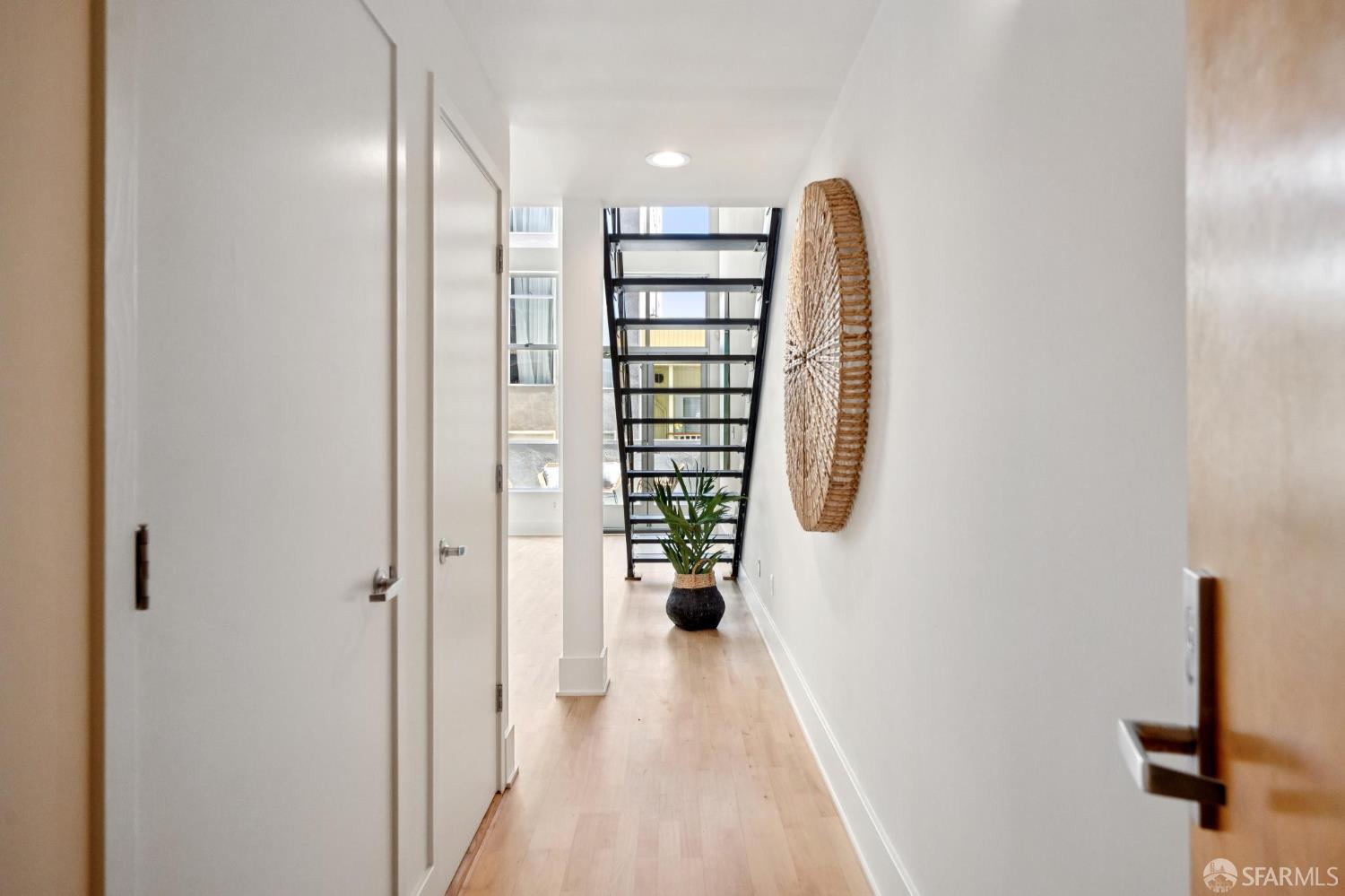 Photo #4: 426131536 Listing: Photo #4