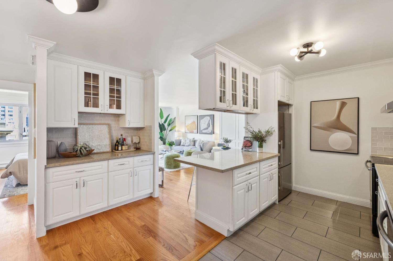 Photo #2: 426131012 Listing: Photo #2