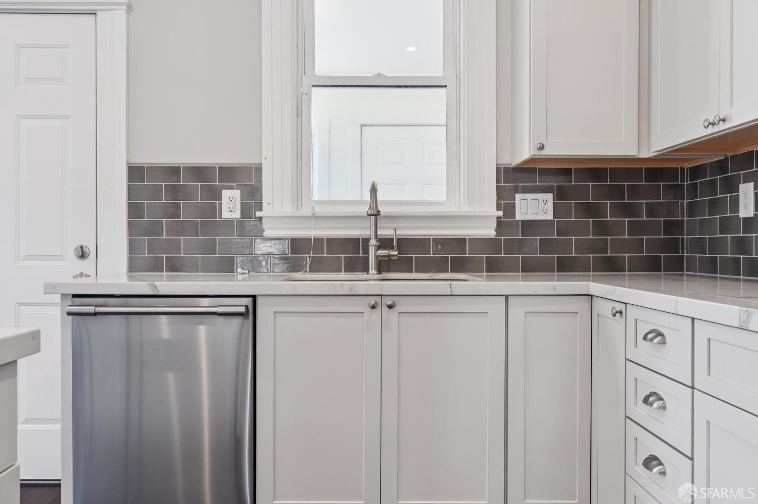 Photo #10: 426131479 Listing: Photo #10