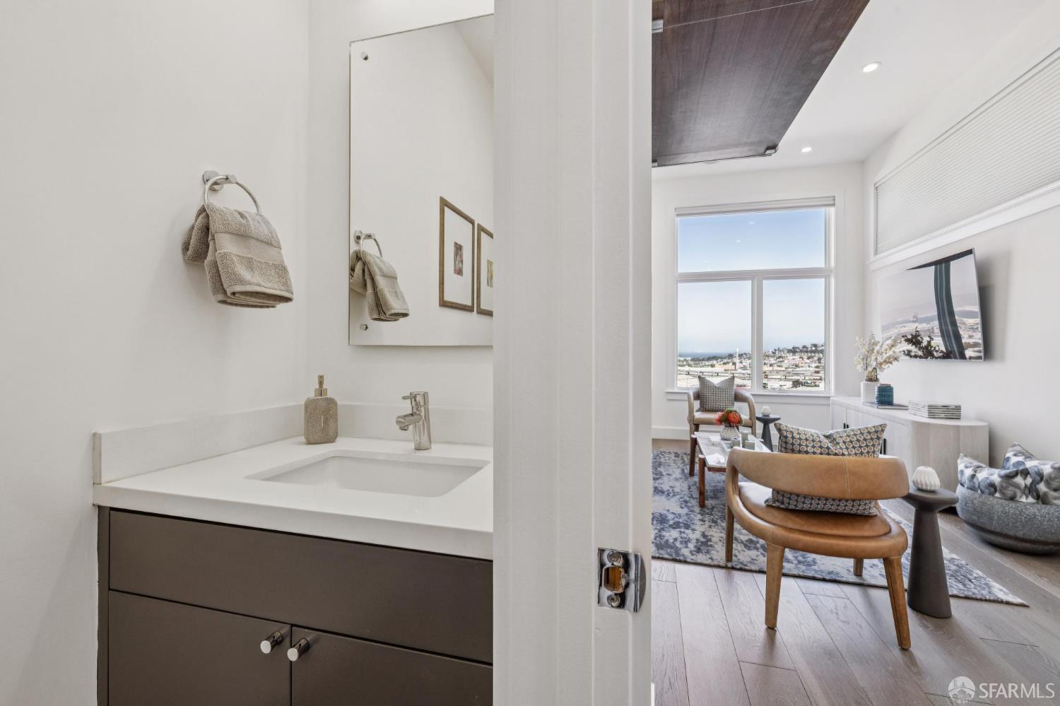 Photo #6: 426131481 Listing: Photo #6