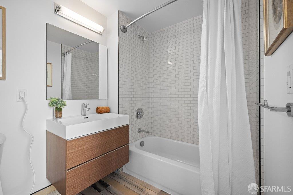 Photo #10: 426131240 Listing: Photo #10