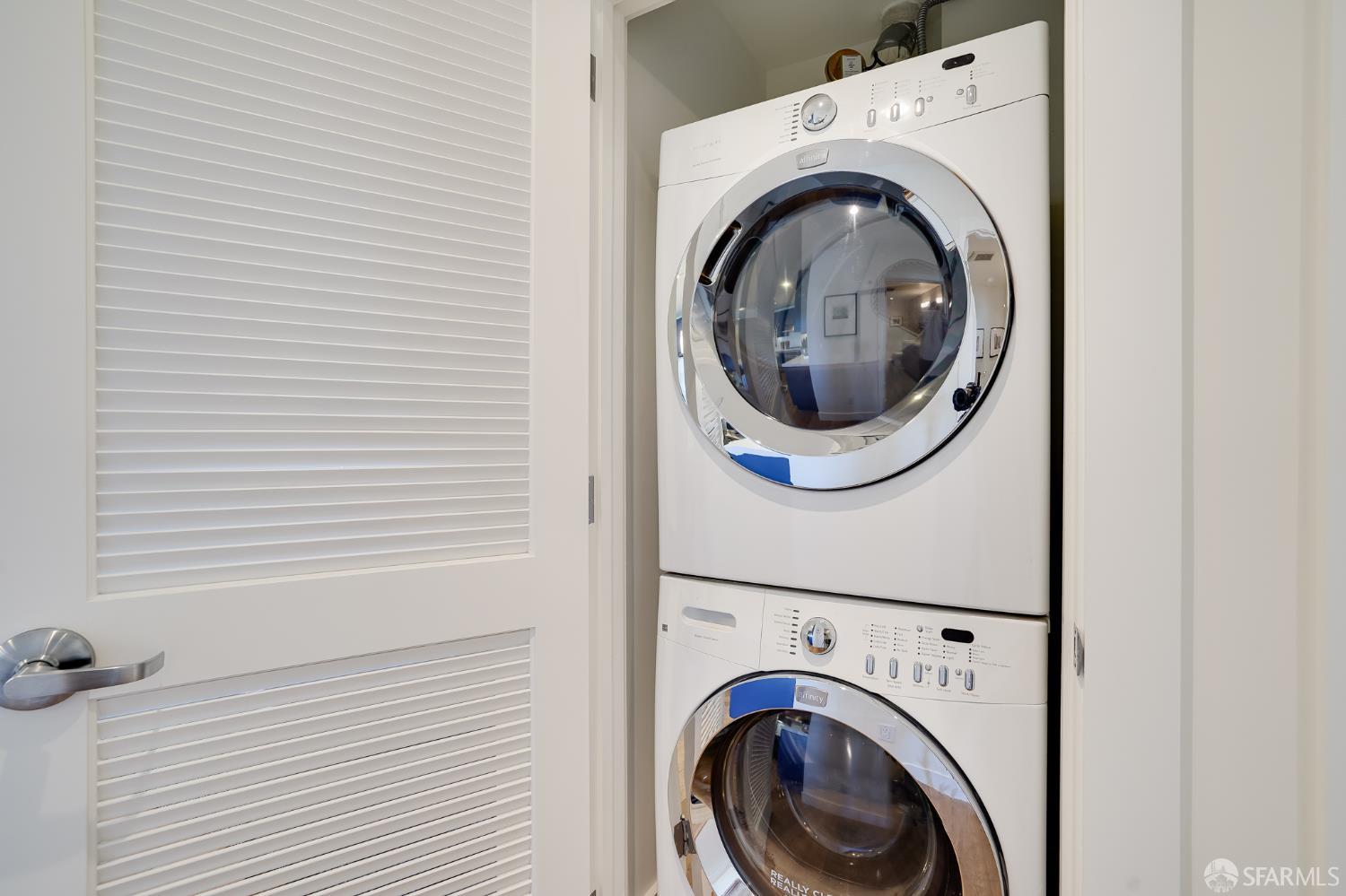 Photo #8: 426131803 Listing: Photo #8