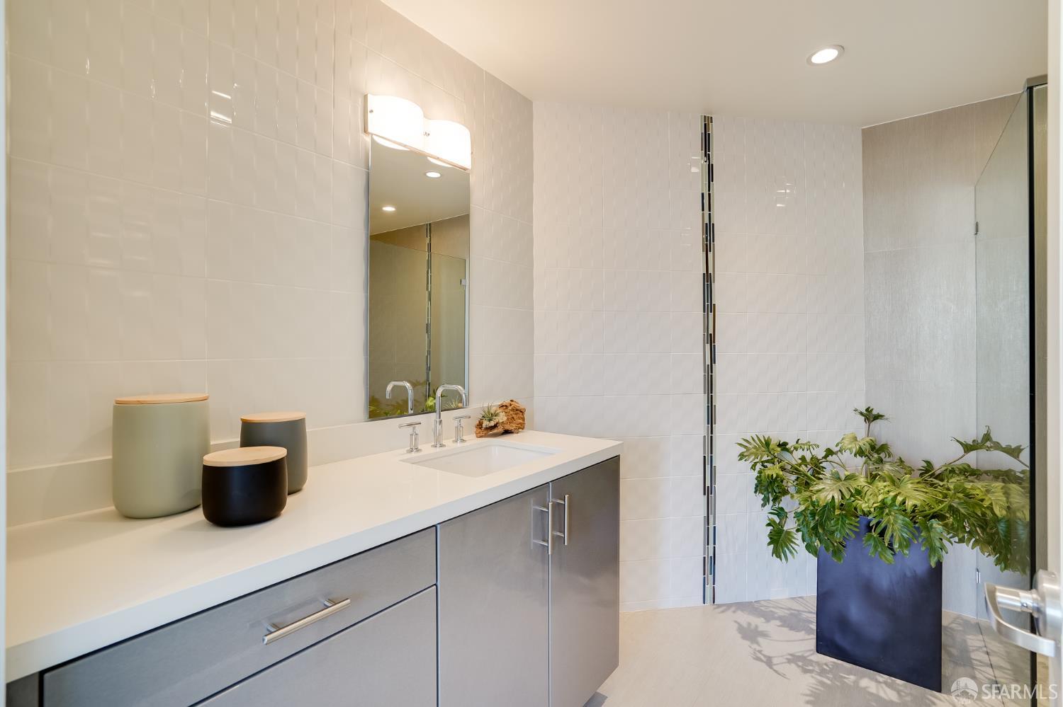 Photo #5: 426131803 Listing: Photo #5