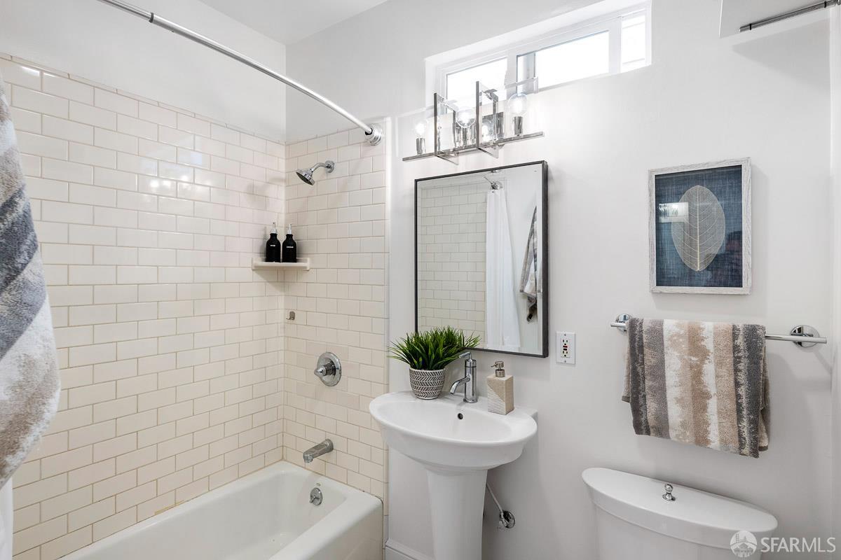 Photo #19: 426131787 Listing: Photo #19