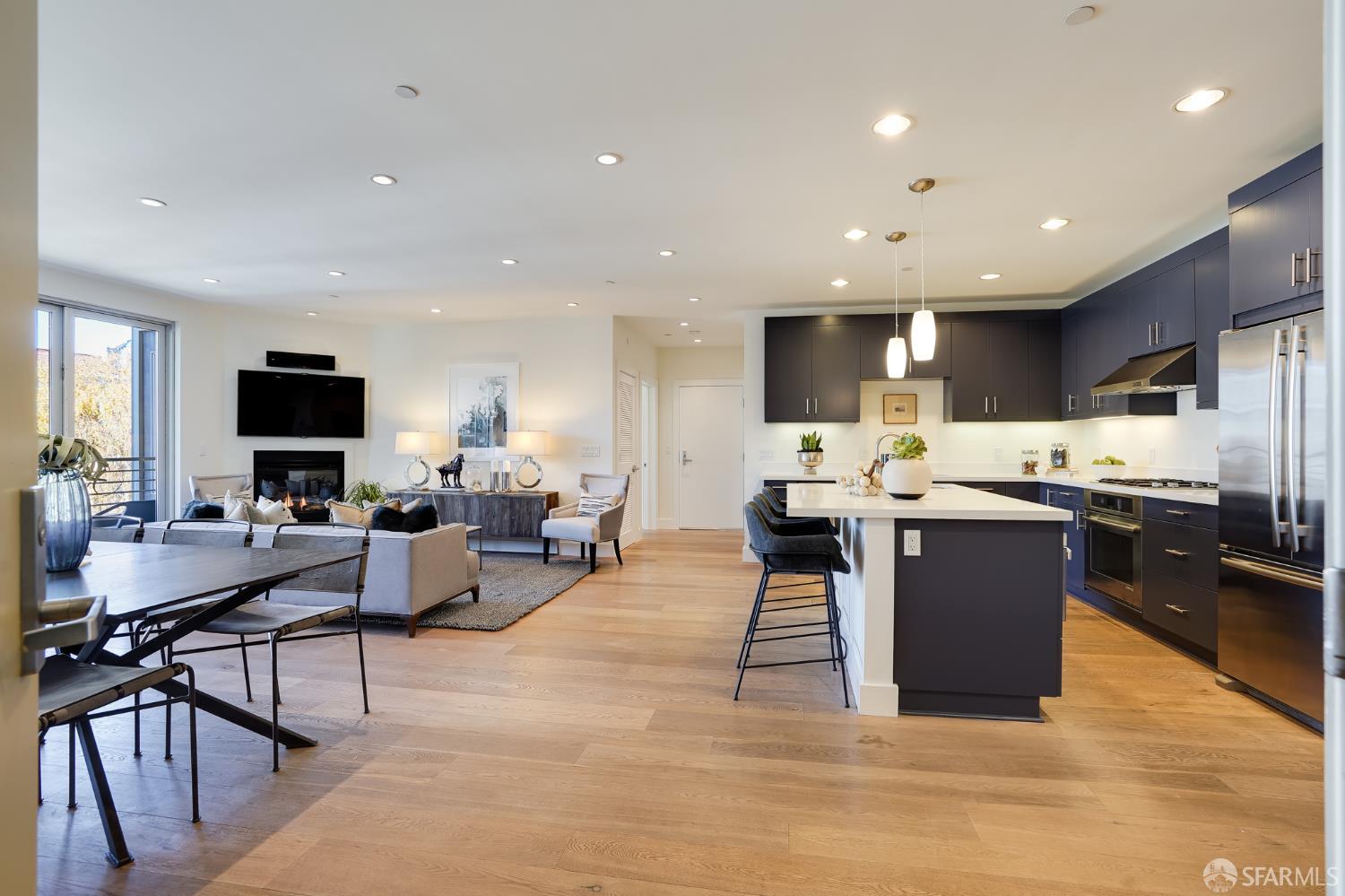 Photo #2: 426131803 Listing: Photo #2