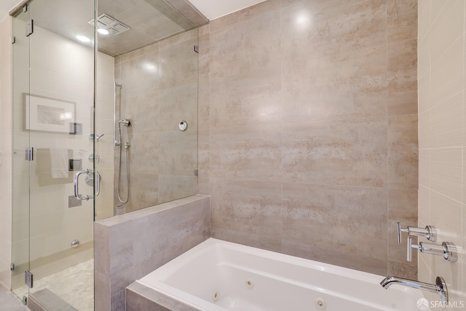 Photo #10: 426131803 Listing: Photo #10