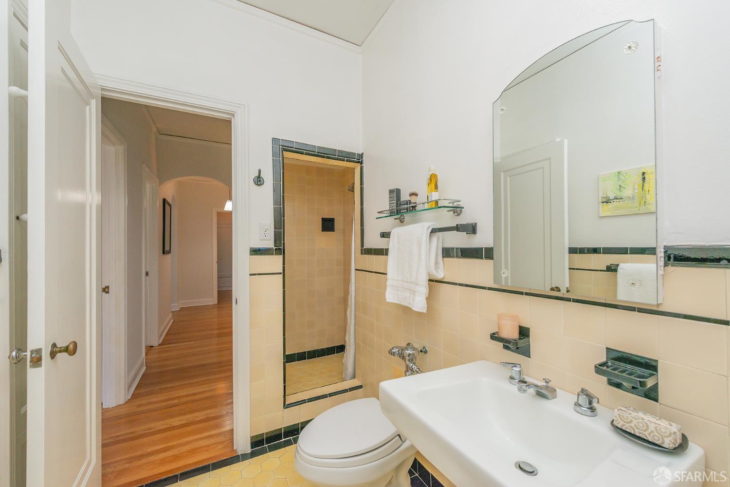 Photo #15: 426127675 Listing: Photo #15