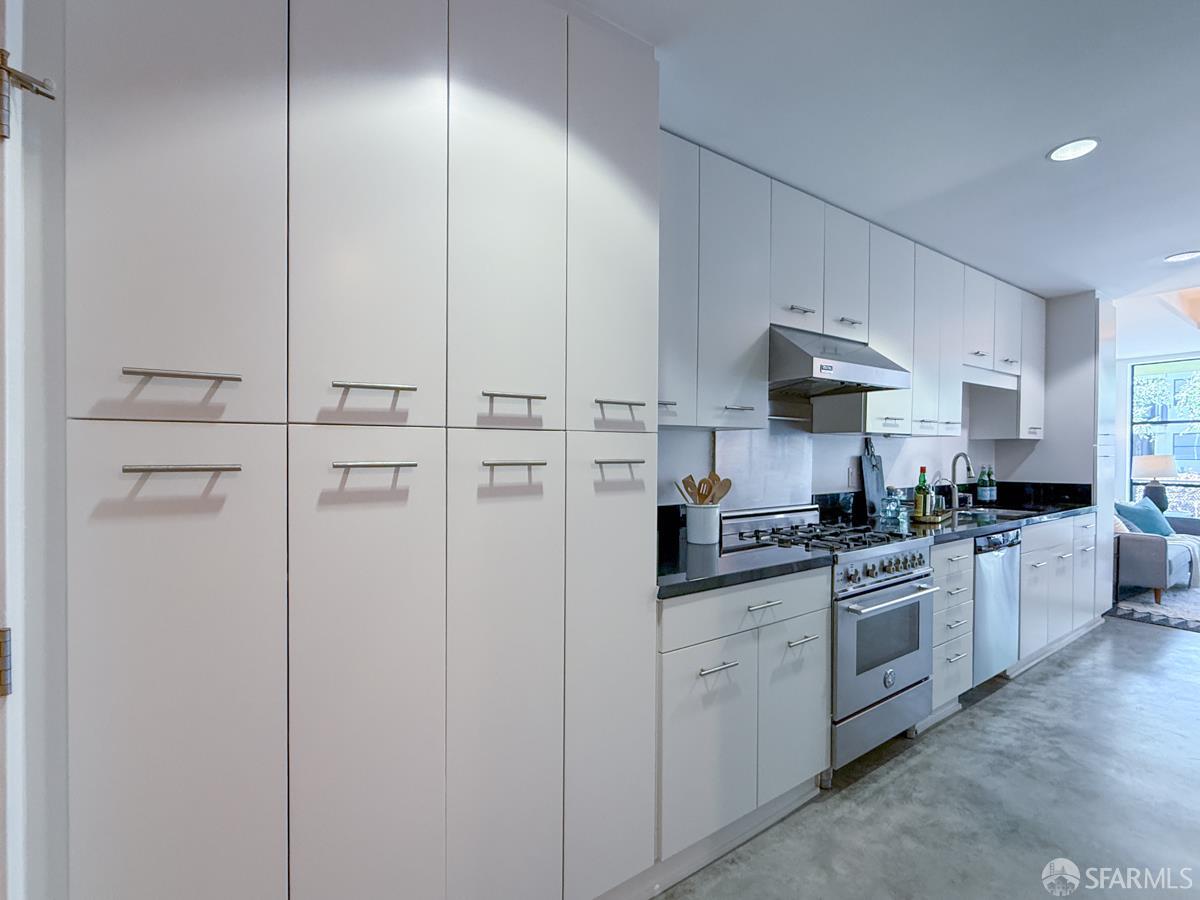 Photo #7: 426127846 Listing: Photo #7