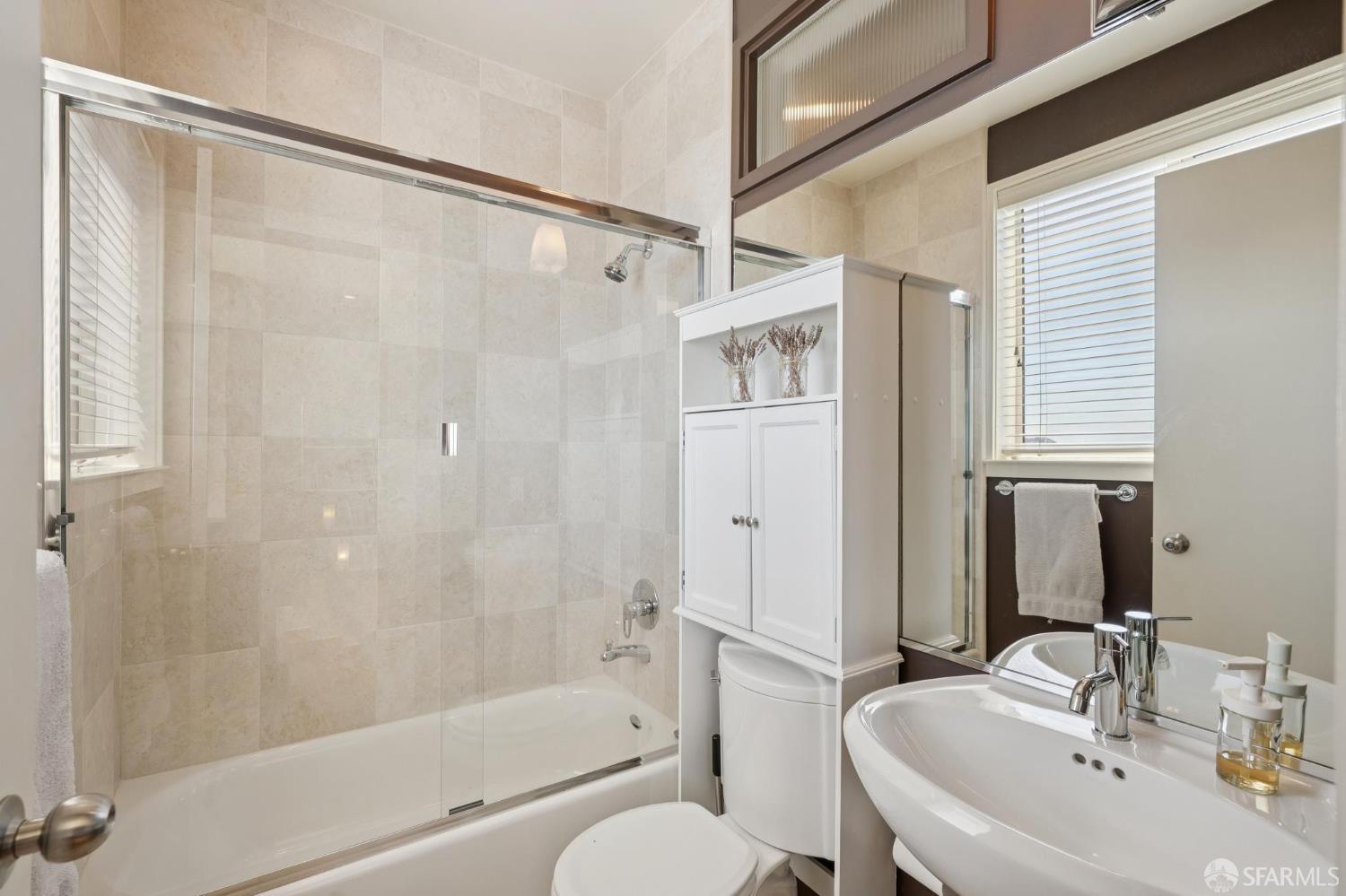Photo #24: 426132242 Listing: Photo #24