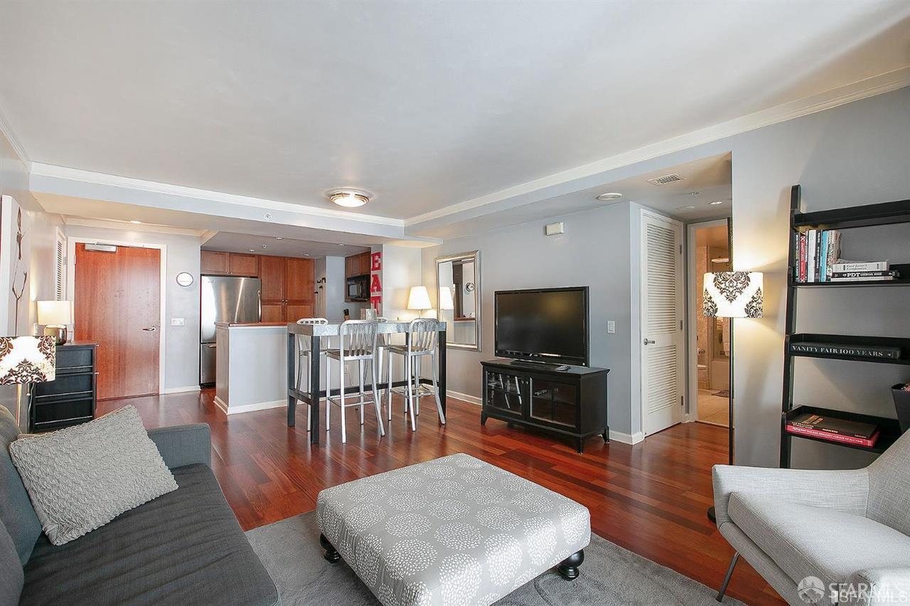 Photo #11: 426132436 Listing: Photo #11