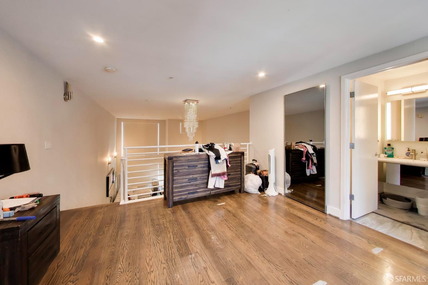 Photo #5: 426130763 Listing: Photo #5