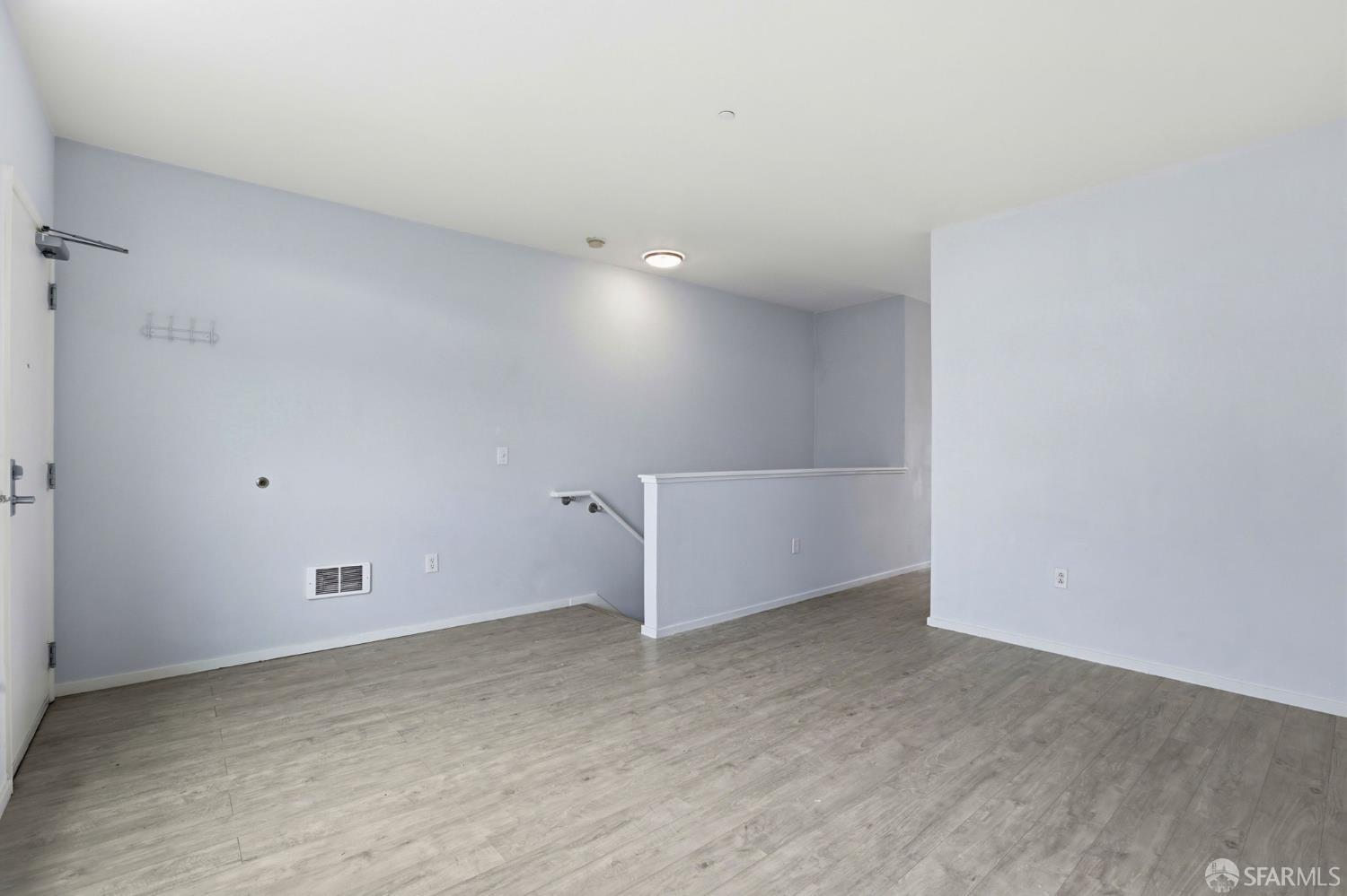 Photo #7: 426132268 Listing: Photo #7