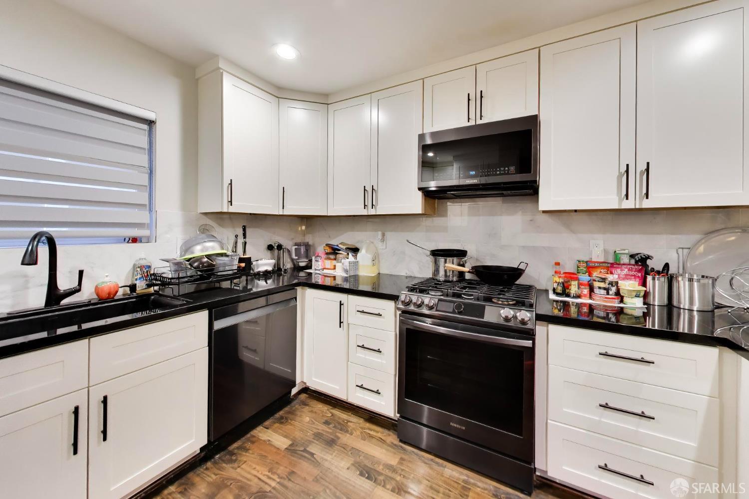 Photo #2: 426130763 Listing: Photo #2
