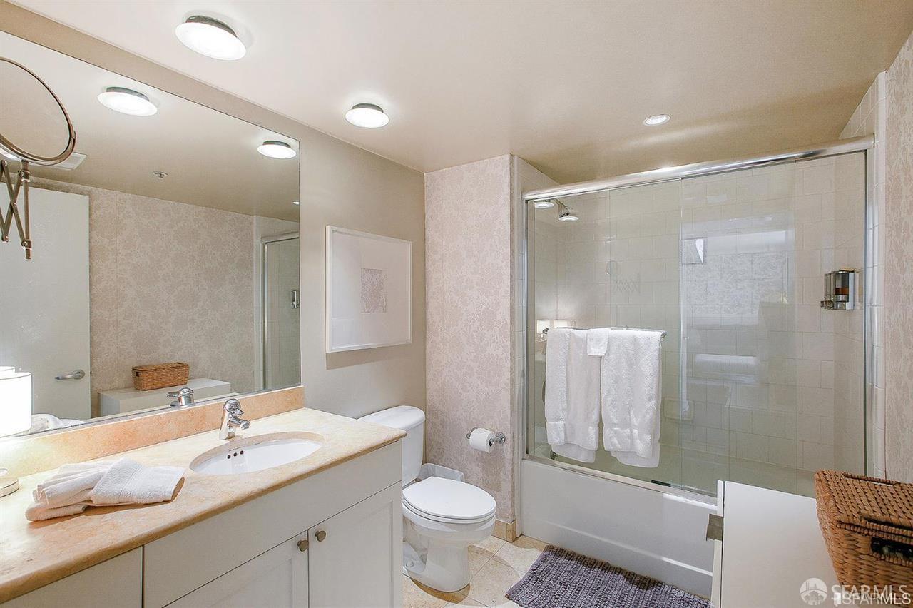 Photo #16: 426132436 Listing: Photo #16