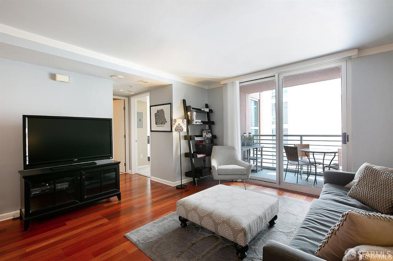 Photo #4: 426132436 Listing: Photo #4