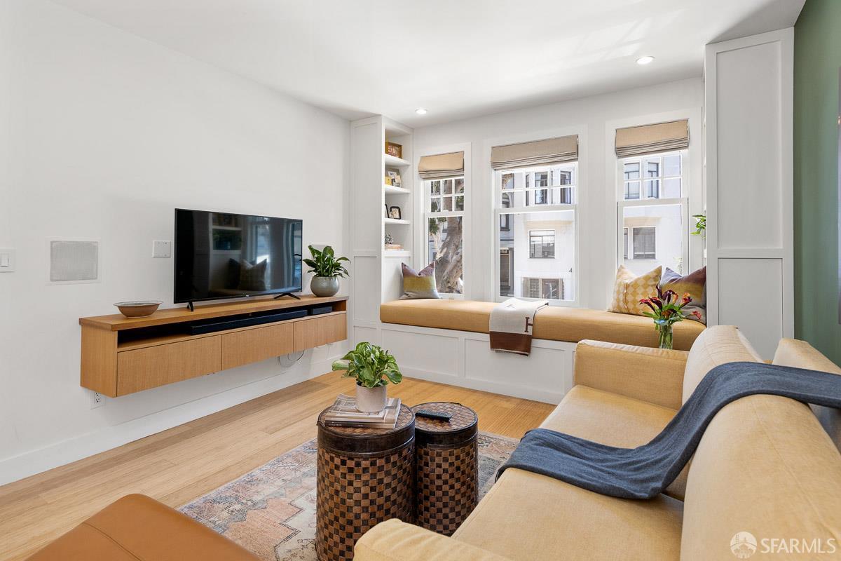 Photo #6: 426125520 Listing: Photo #6