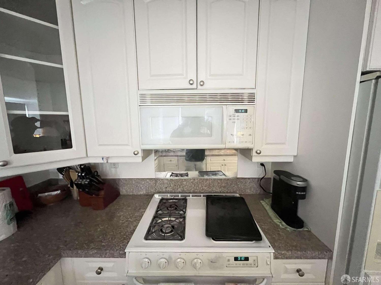 Photo #5: 426132222 Listing: Photo #5
