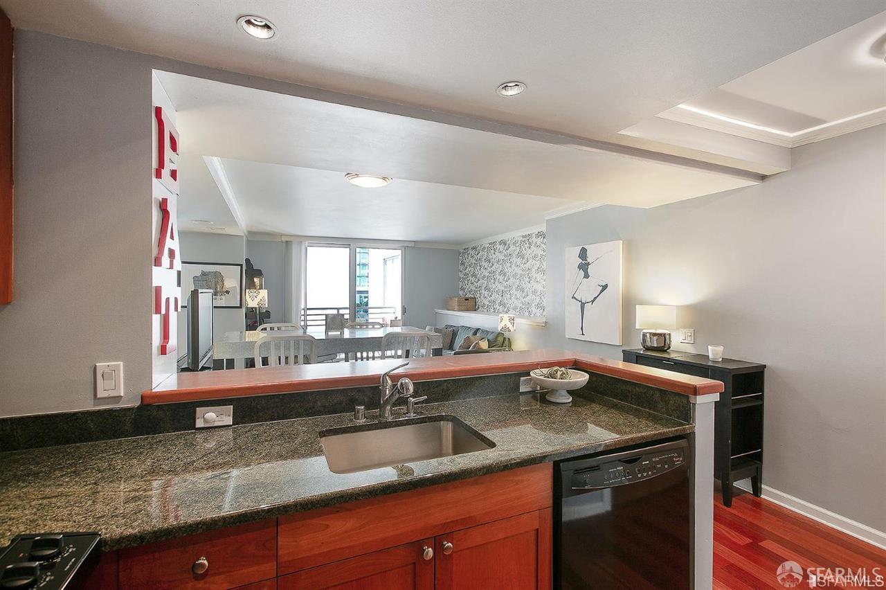 Photo #6: 426132436 Listing: Photo #6