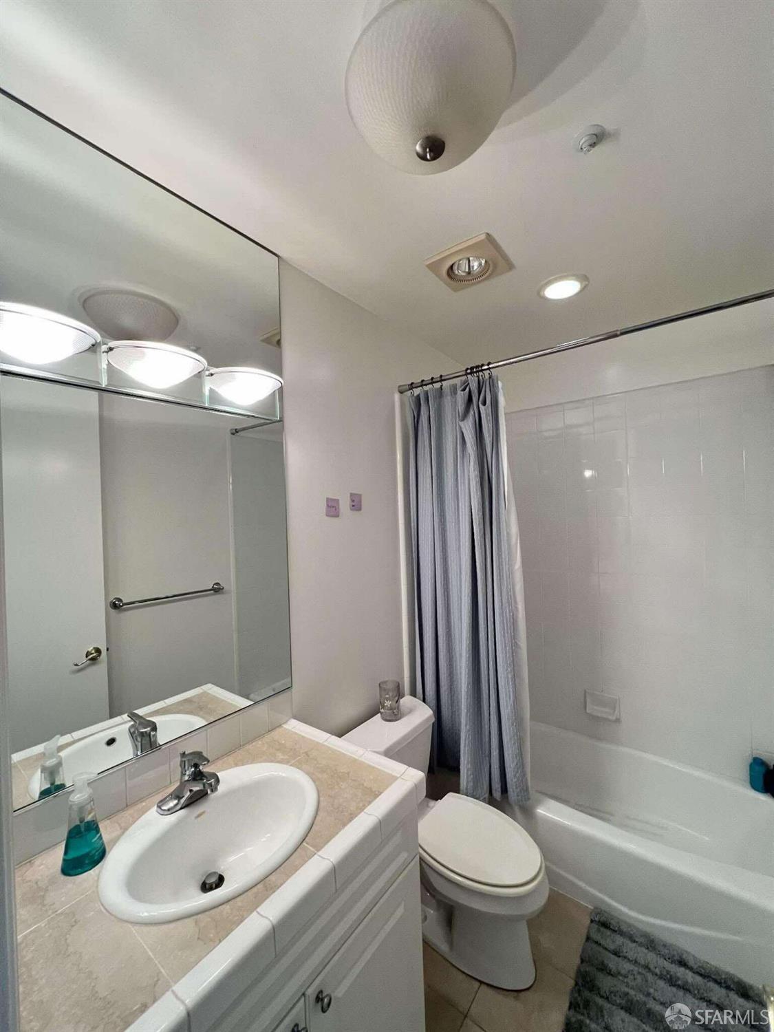 Photo #10: 426132222 Listing: Photo #10