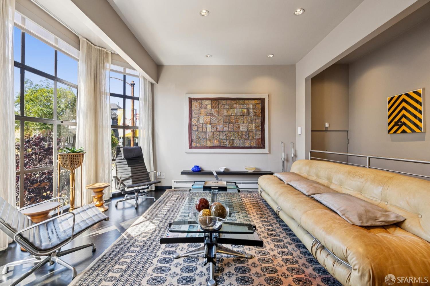 Photo #2: 426130066 Listing: Photo #2