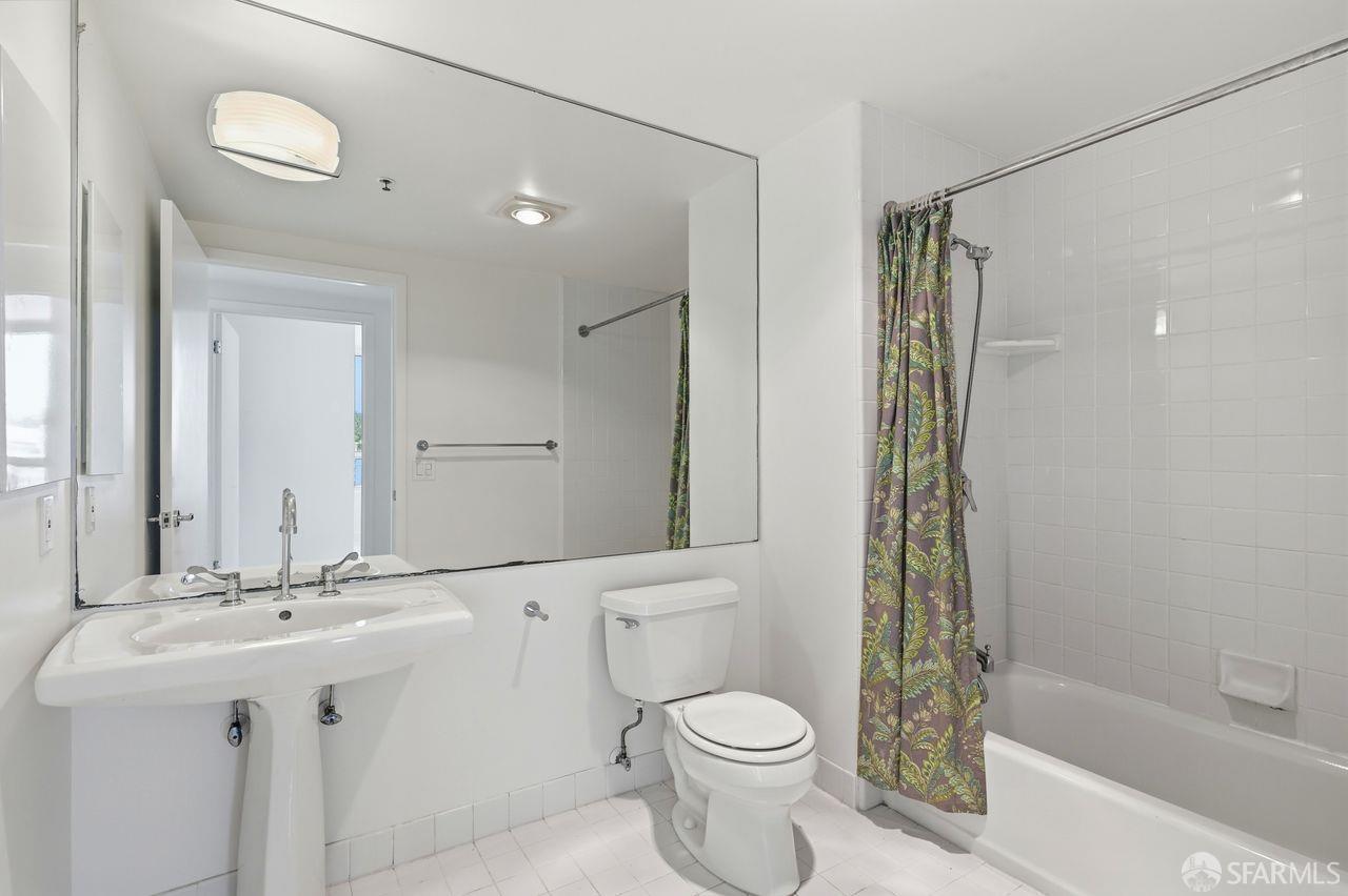 Photo #32: 426107911 Listing: Photo #32
