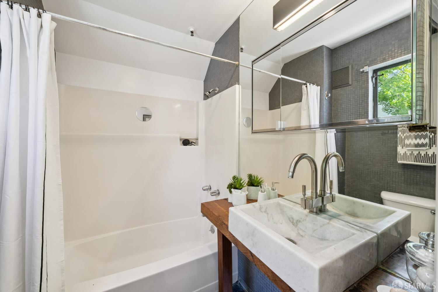 Photo #21: 426132679 Listing: Photo #21