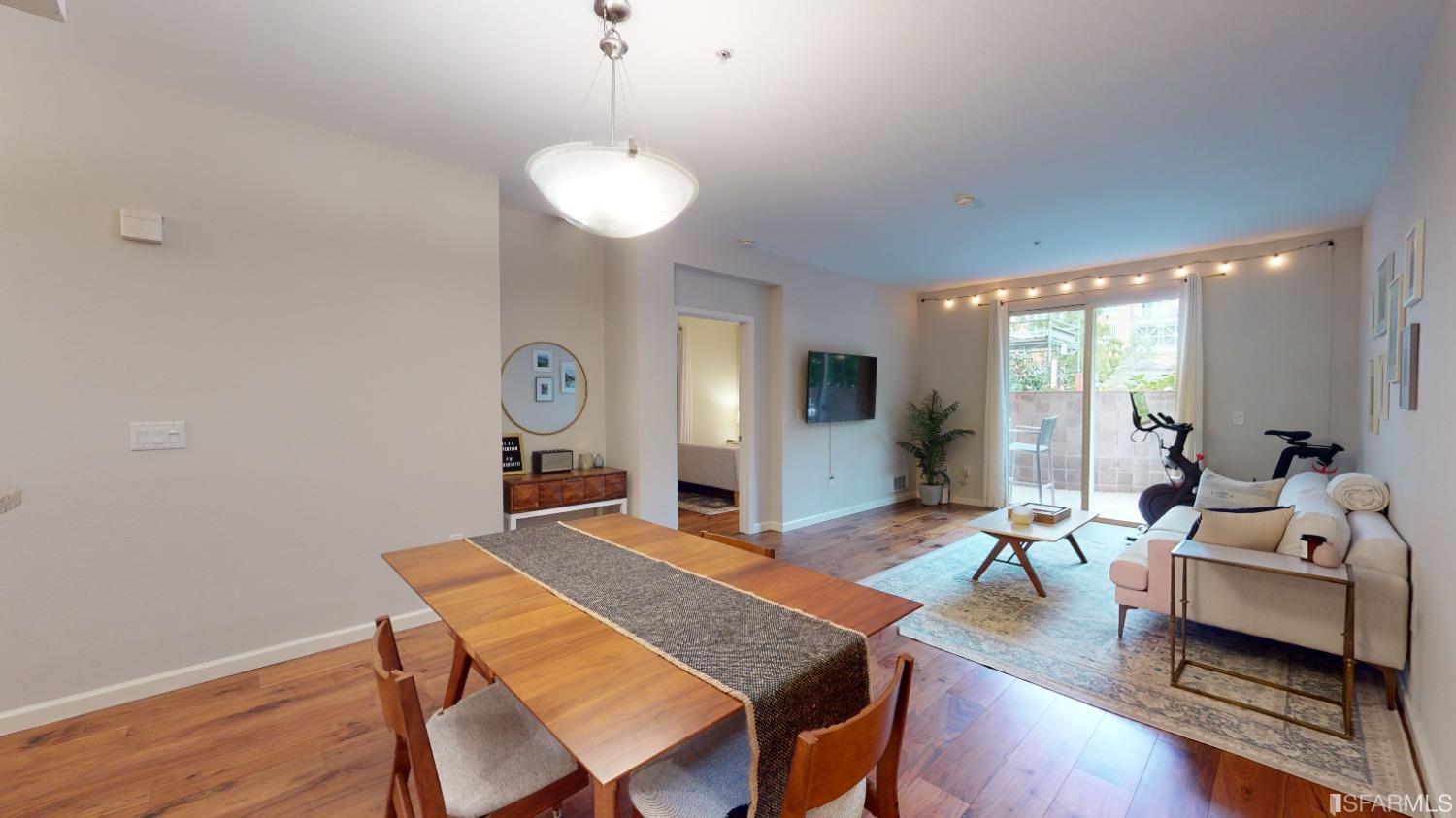 Photo #8: 426132945 Listing: Photo #8