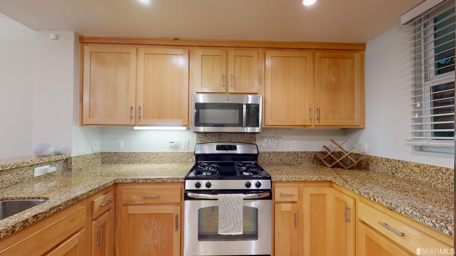 Photo #10: 426132945 Listing: Photo #10