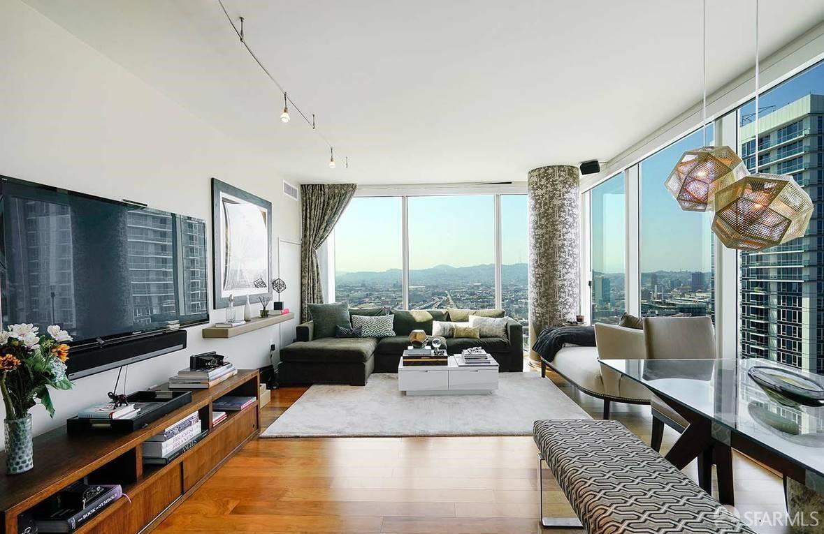 425 1st Street # 3306