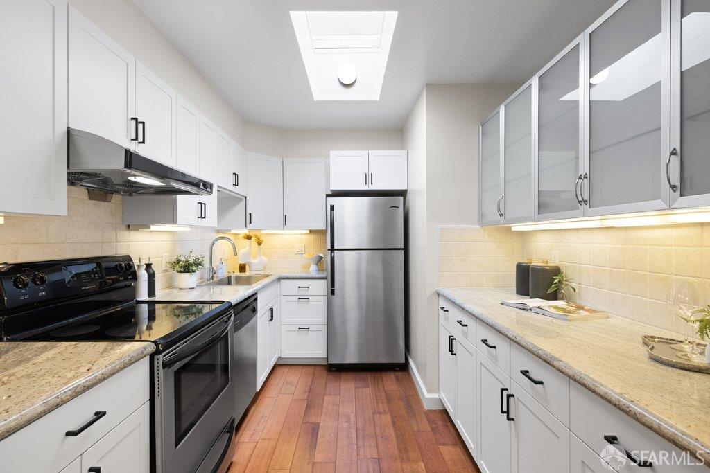 Photo #11: 426132304 Listing: Photo #11