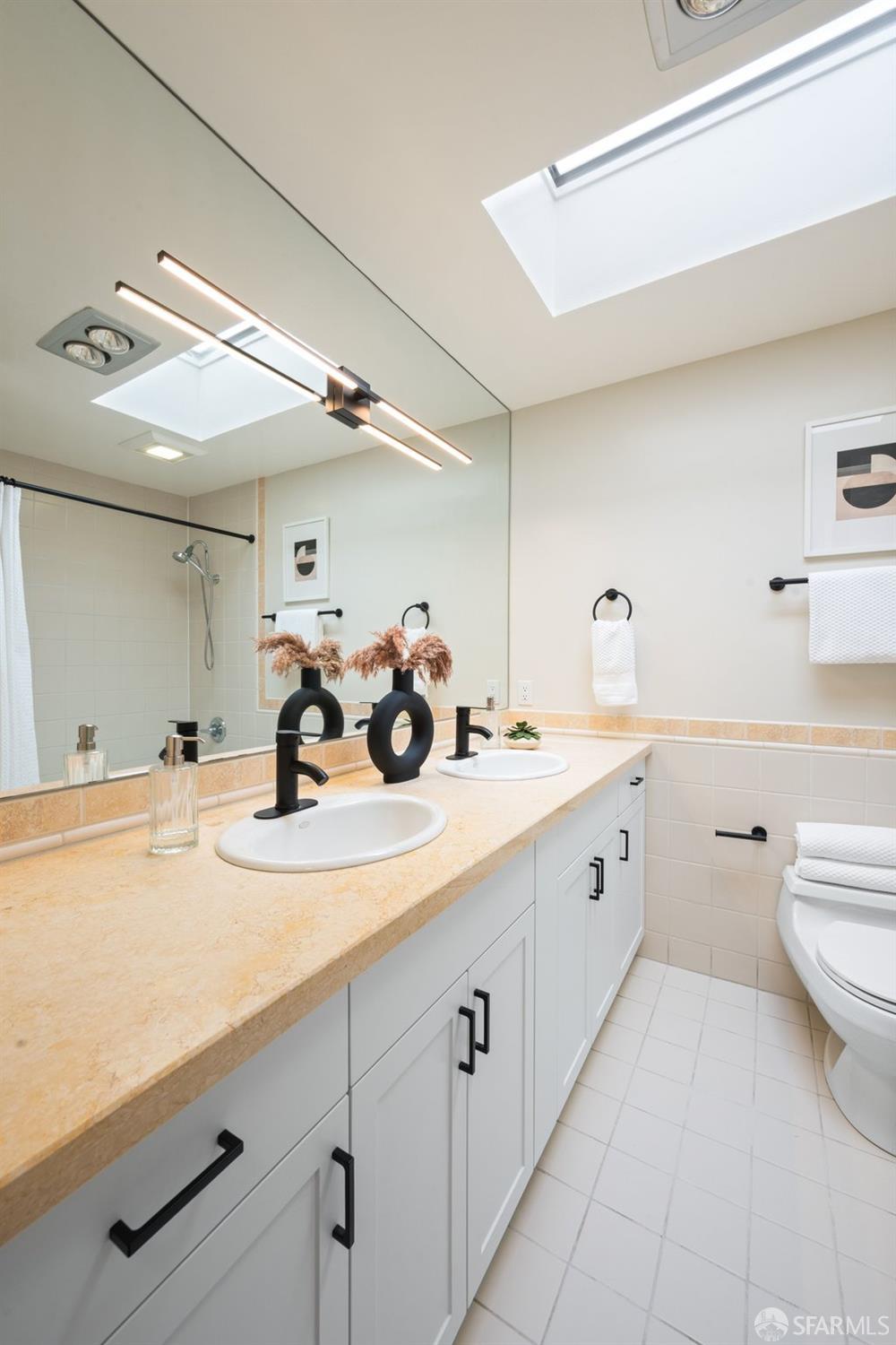 Photo #19: 426132304 Listing: Photo #19