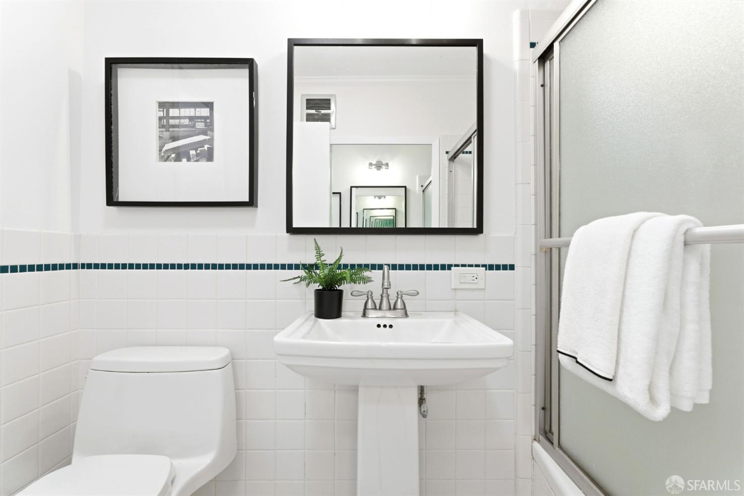 Photo #19: 426133329 Listing: Photo #19