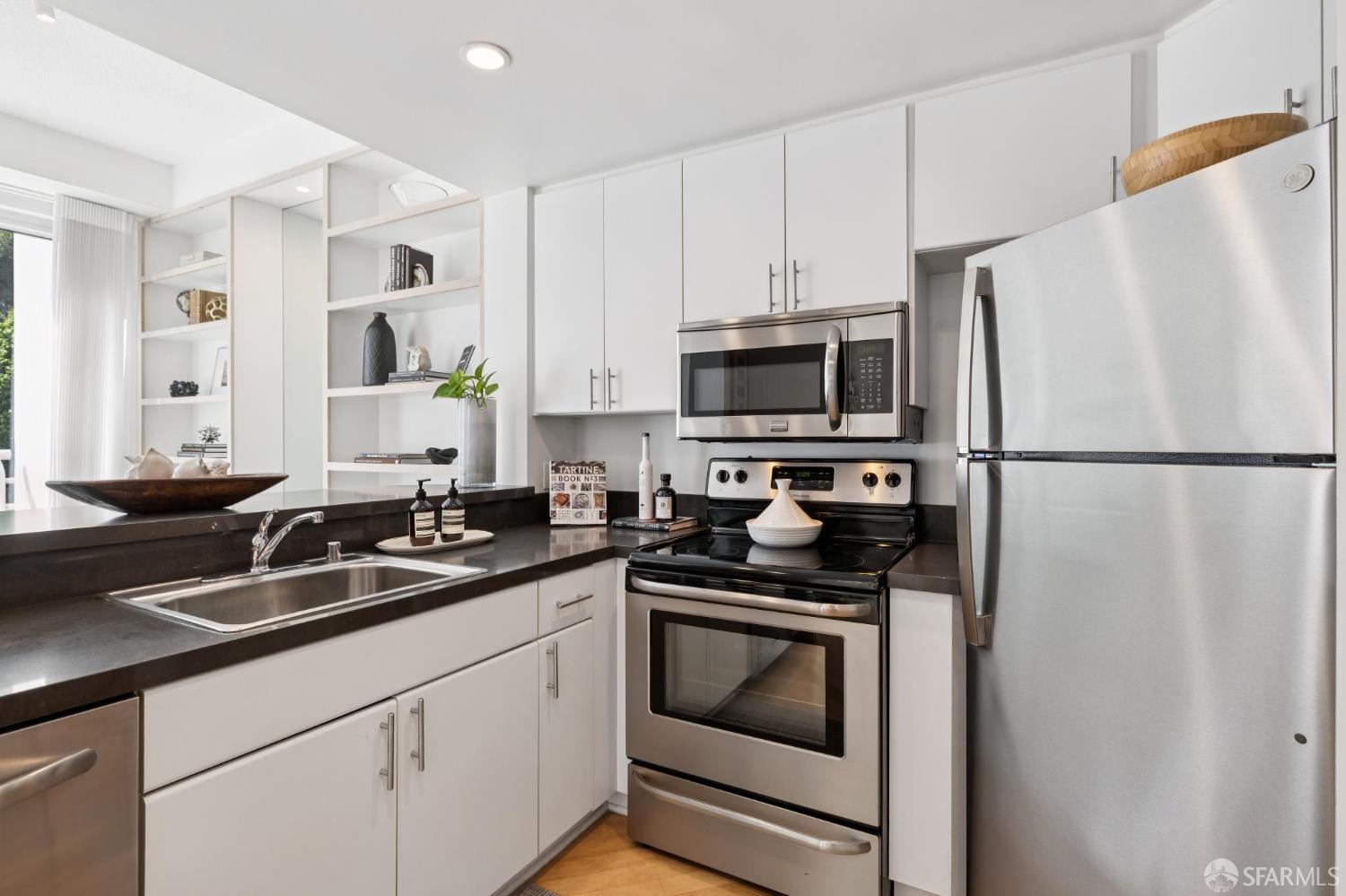 Photo #4: 426133494 Listing: Photo #4