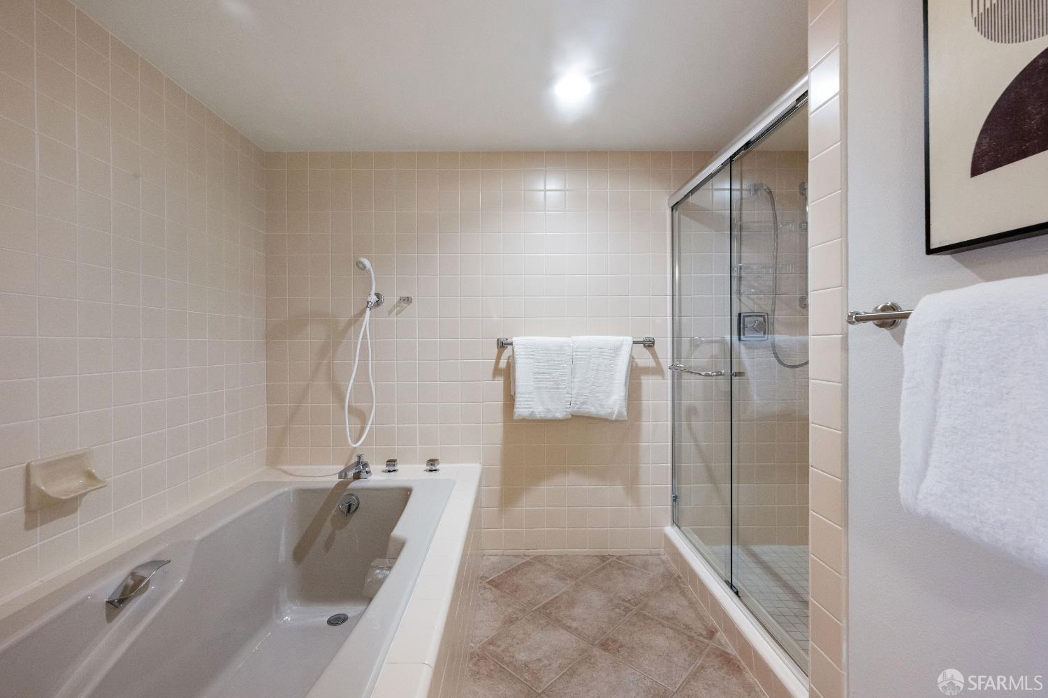 Photo #42: 426133223 Listing: Photo #42