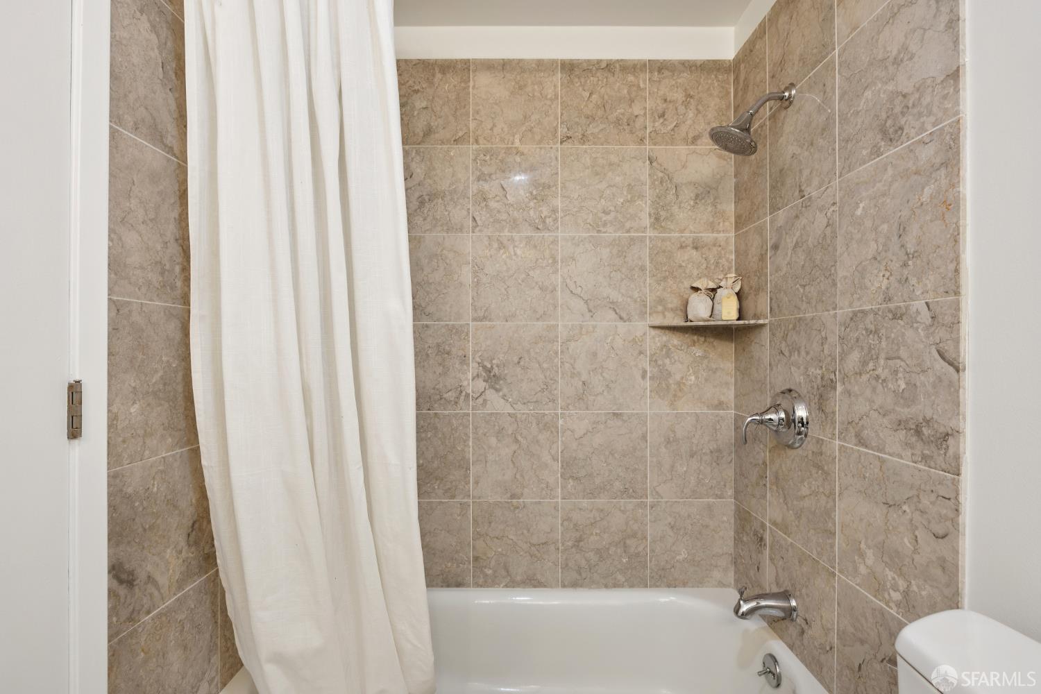 Photo #41: 426133219 Listing: Photo #41