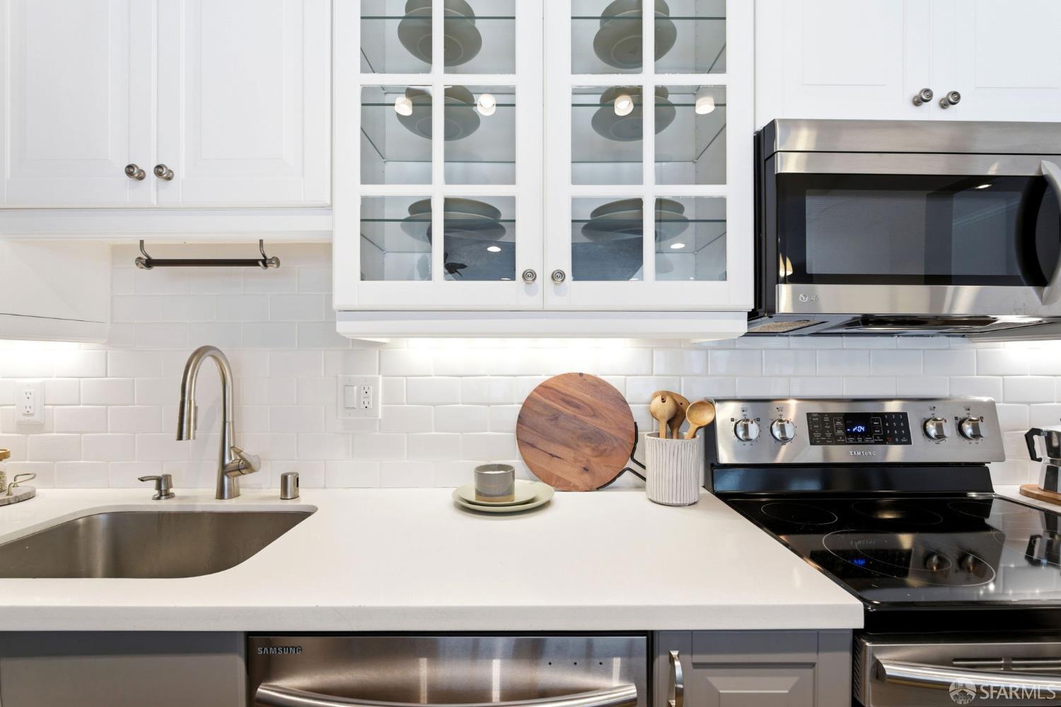 Photo #6: 426133329 Listing: Photo #6