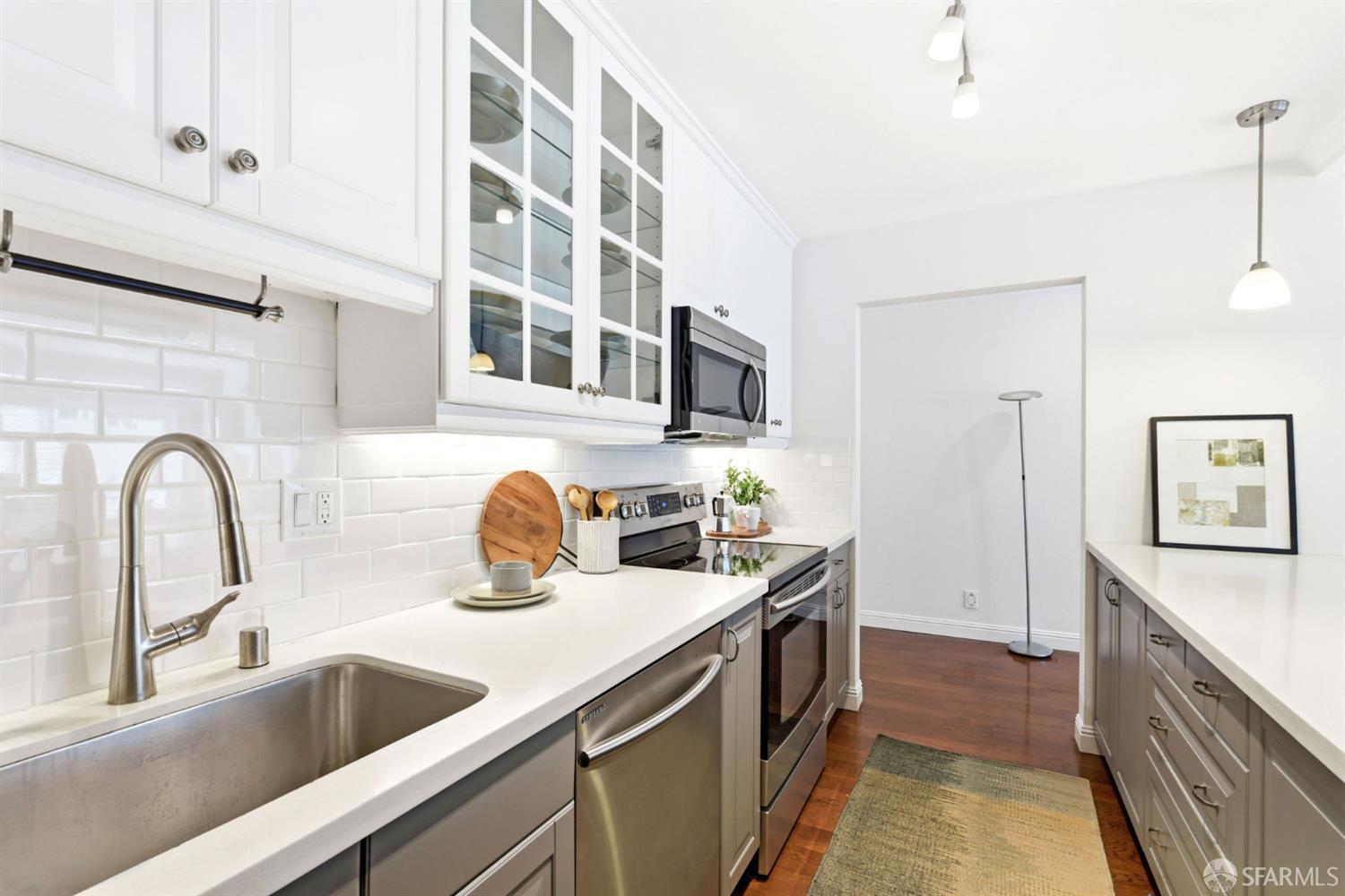 Photo #5: 426133329 Listing: Photo #5