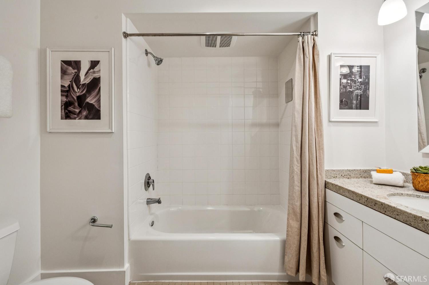 Photo #27: 426133384 Listing: Photo #27