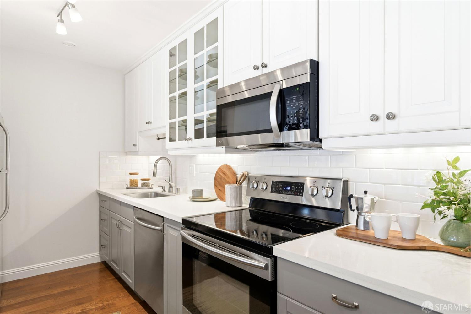 Photo #3: 426133329 Listing: Photo #3